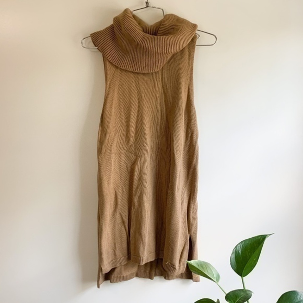 Michael Kors Tan Sleeveless Turtleneck Top sz M